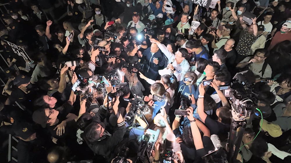 朱立倫等3人將被送辦　謝龍介發文「自首」：趕快傳 趕緊辦