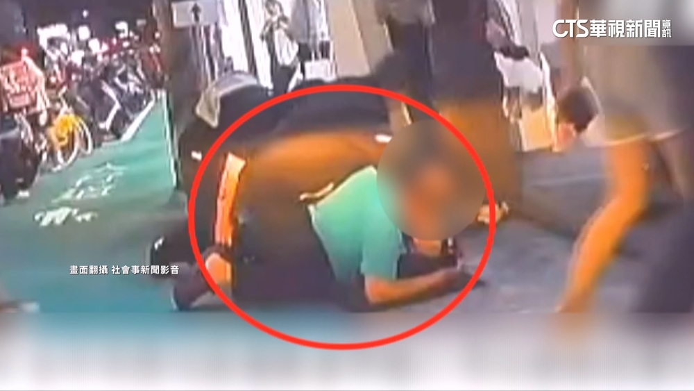 半小時連2起！　逢甲商圈驚見偷拍狼　民眾合力壓制