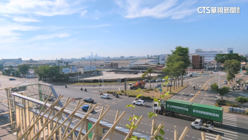 隔一條馬路就是跑道！小港機場防噪音實施「宵禁」