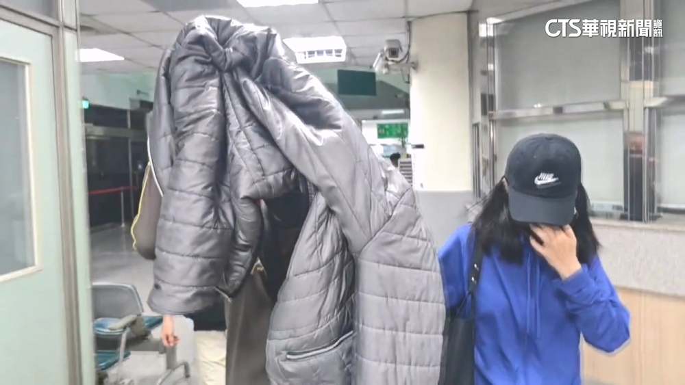 家寧一家凌晨交保　父母待廁所8分鐘疑躲媒體