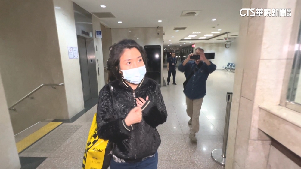 涉助中客違法來台　牙醫院長百萬交保頻喊冤