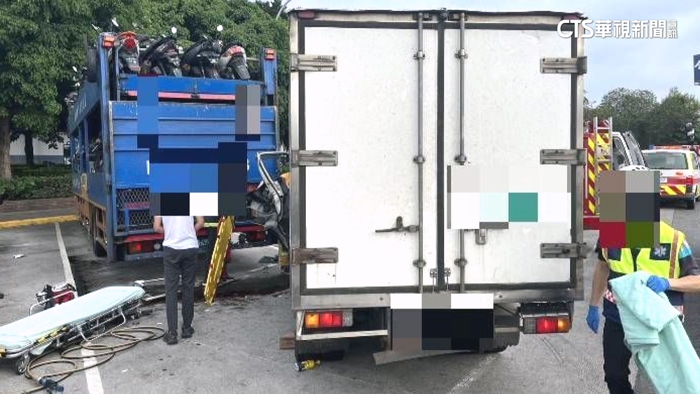 恍神肇禍？西螺服務區「連撞2車」　駕駛一度夾困