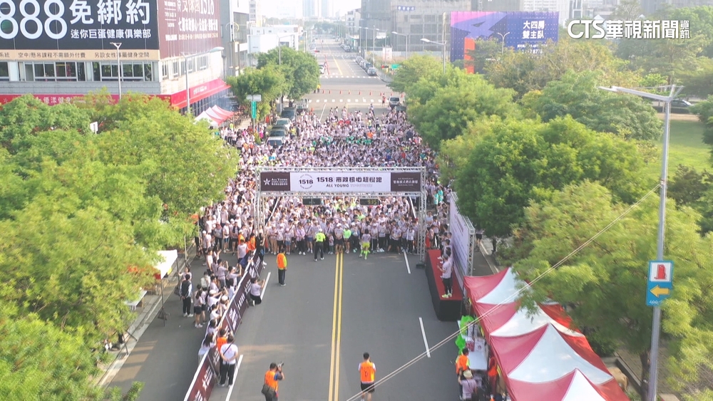 邊跑邊嗑！超慢跑痛風餐備「龍膽石斑.鮑魚」民眾搶吃