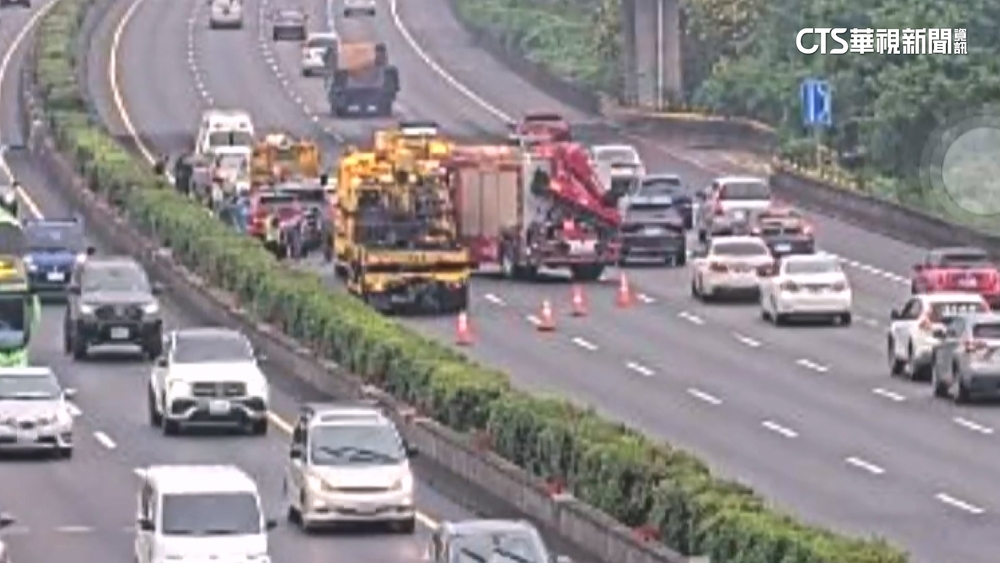 國1北上彰化段6車追撞2傷　上班尖峰回堵4公里