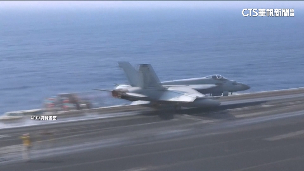 美艦杜魯門號傳意外　戰機拖出時失控落海
