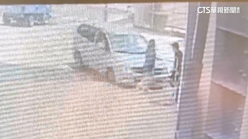 廚師工殤才辦好殘障補助遭撞死　妻「雙腿截肢」搶命中