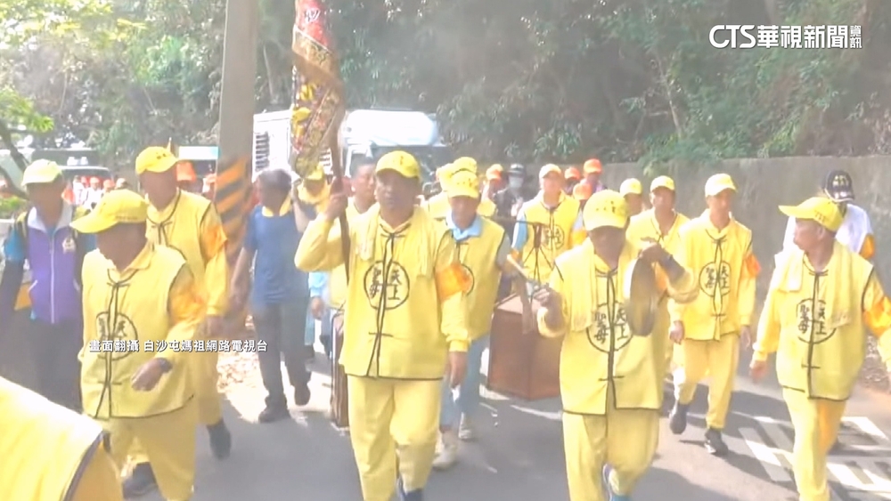 33公斤扛山路陡坡　完成媽祖任務　香擔哥哭了