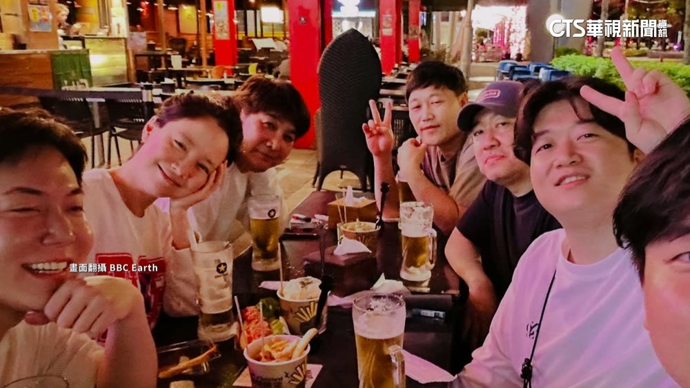 宋智孝睽違七年來台！　零偽裝現身台北信義區大啖美食