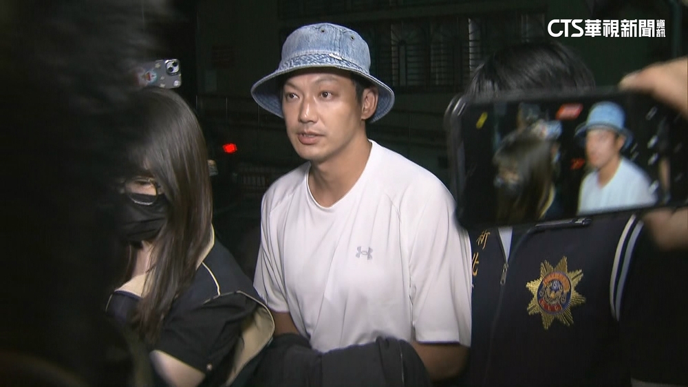 涉閃兵50萬交保　威廉2節目主持棒暫喊停