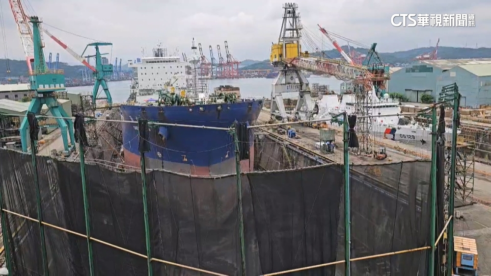 台船基隆廠傳意外！　工人摔落5米深船艙宣告不治