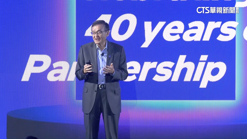 秀中文搏感情！　英特爾CEO陳立武來台演講談改革