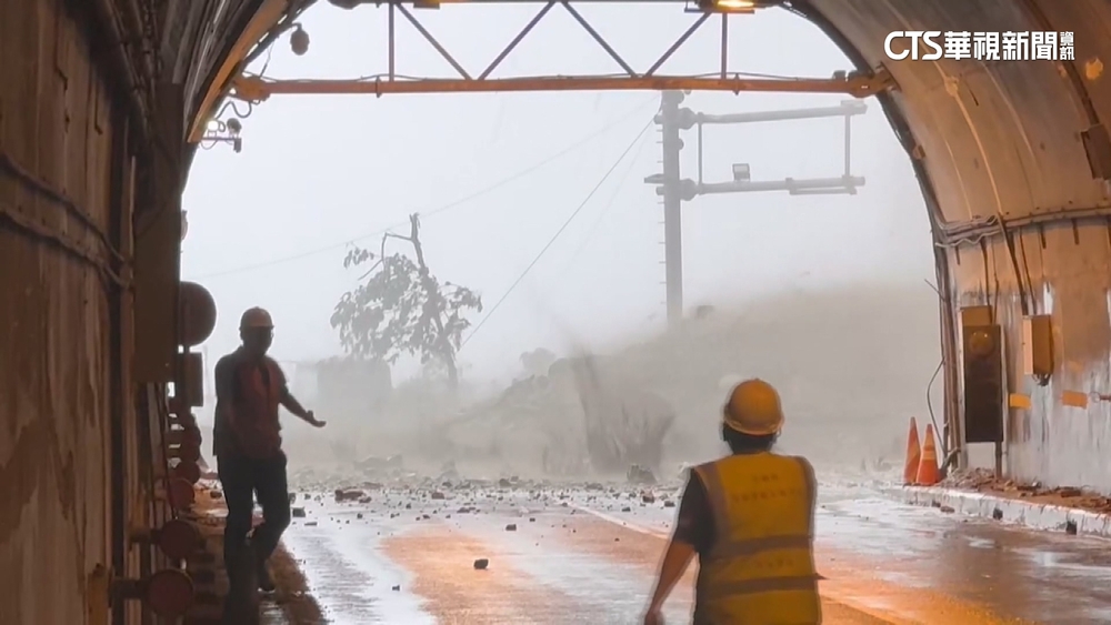 強降雨土石流狂瀉　蘇花公路和仁-崇德段一度只出不進