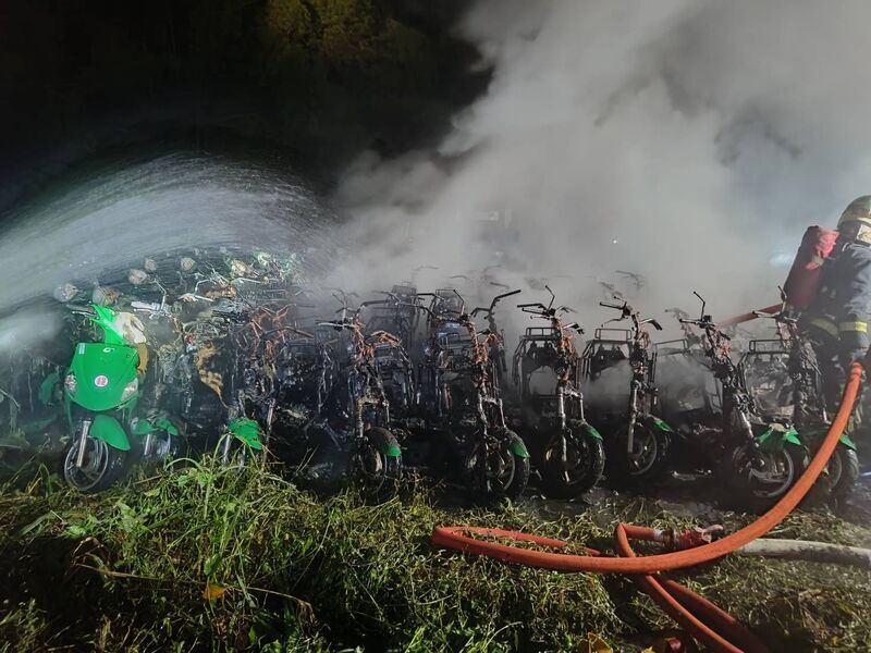 101輛郵局電動機車燒毀　中華郵政「疑車輛自燃所致」：不影響投遞作業