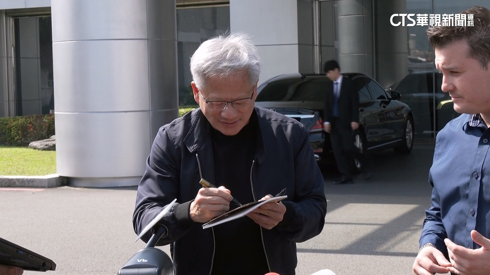 離台前再談AI.機器人　黃仁勳：台灣可拓展更多機會