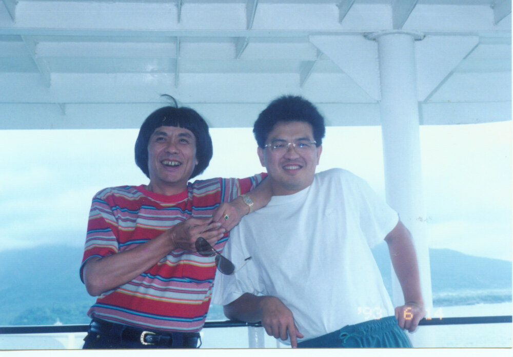 「AI豬哥亮」單曲引網友感動喊：活派又贏了　「豬哥亮長子」謝順福曝珍貴父子合照