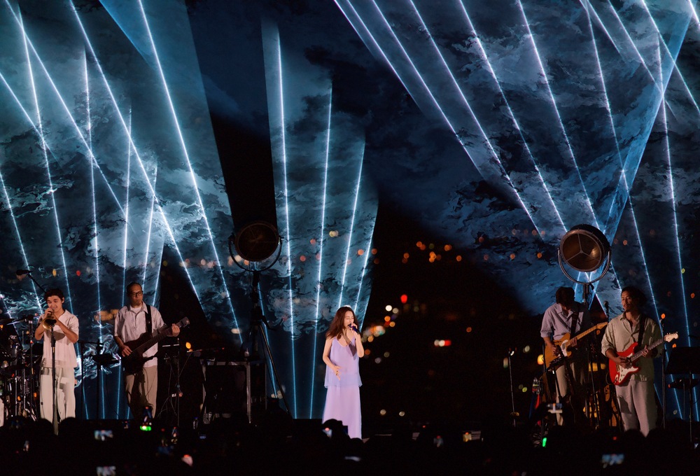 歌迷爬山登海拔600多公尺抵演唱會　田馥甄幽默打趣：知道追田馥甄不容易了吧