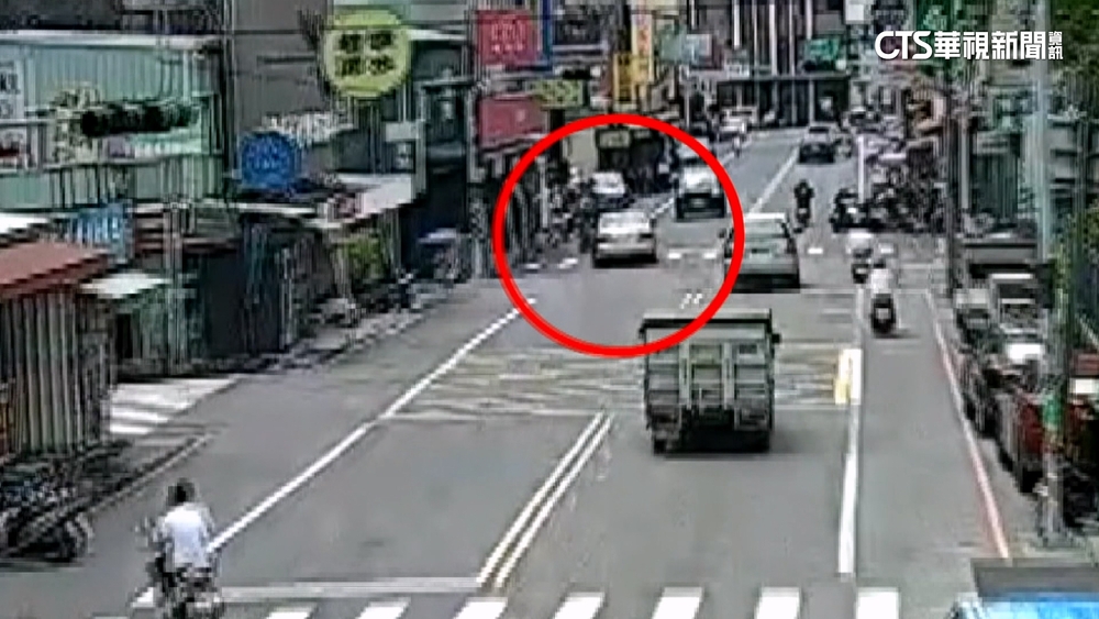 62歲翁疑毒駕連撞7車　13歲國中生躲不及噴飛倒地