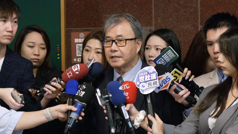 葉丙成請假一個月遭疑逃避責任　鄭英耀：為確保調查公平公正