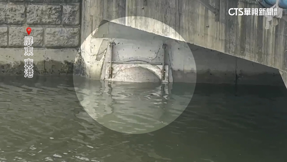 滿潮就遭殃！東港東津里積水　防潮孔蓋也沒救