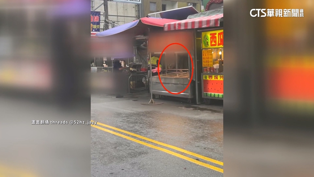 女嫌辣炒年糕太鹹「吃光喊退錢」　業者：已是商圈黑名單