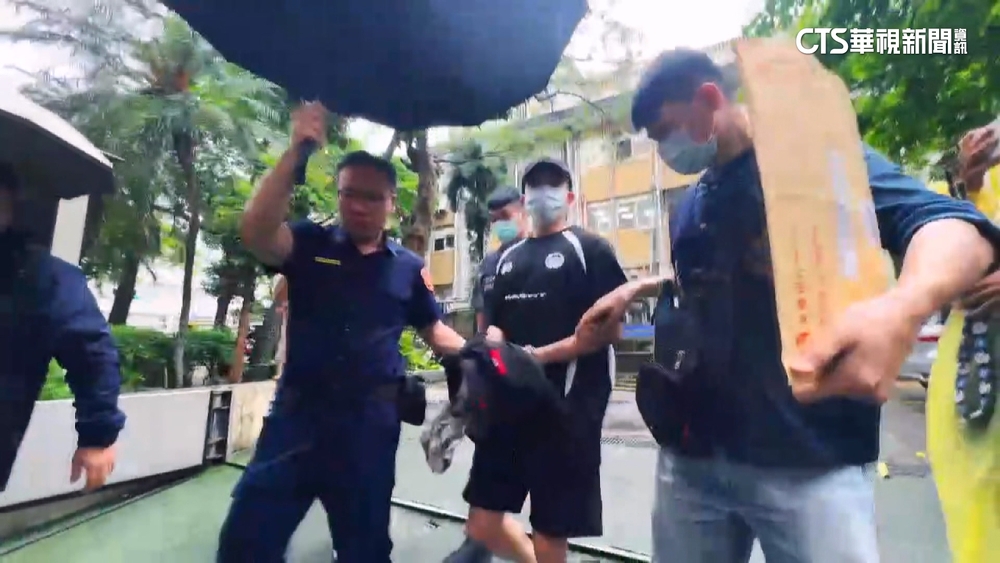 網紅孫生又出事！捲性醜聞　遭拘提上銬移送北檢