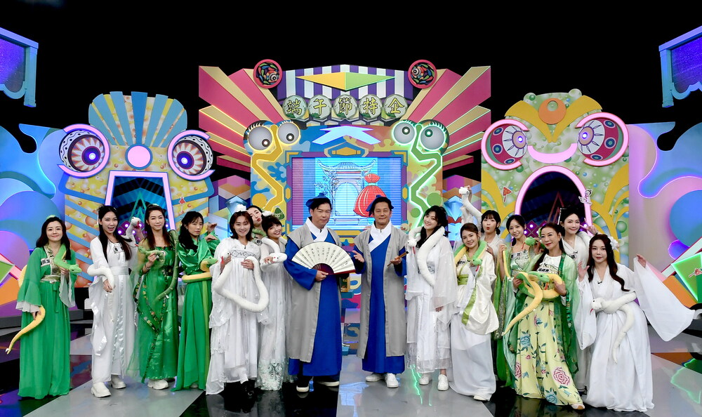 《天才衝衝衝》端午特企換裝蛇蛇ＰＫ　籃籃靠啤酒花打敗曾國城