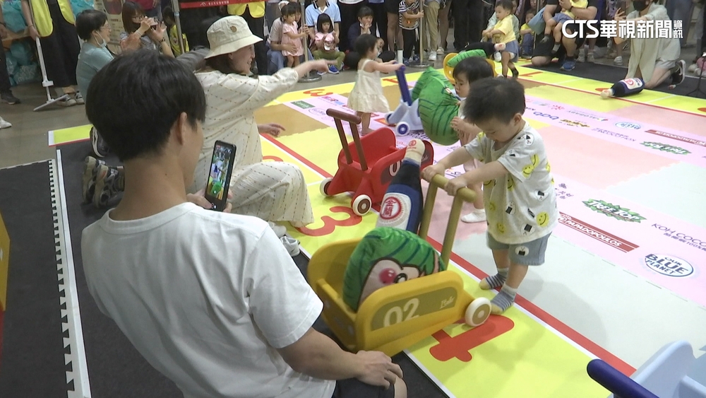 寶貝好萌！　慶端午兒童新樂園「搬粽子」親子同樂吸睛