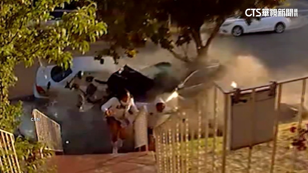 驚悚畫面曝！　加州警匪追逐　嫌飛車撞死路人