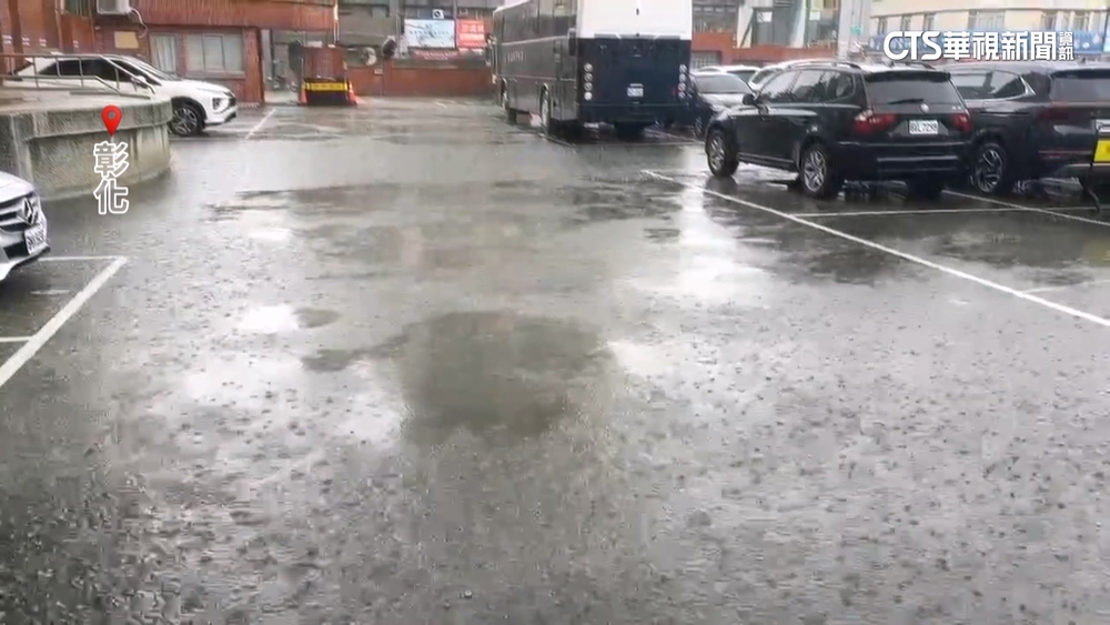 梅雨鋒面報到！　雨彈狂炸全台　氣象署：南部防豪雨