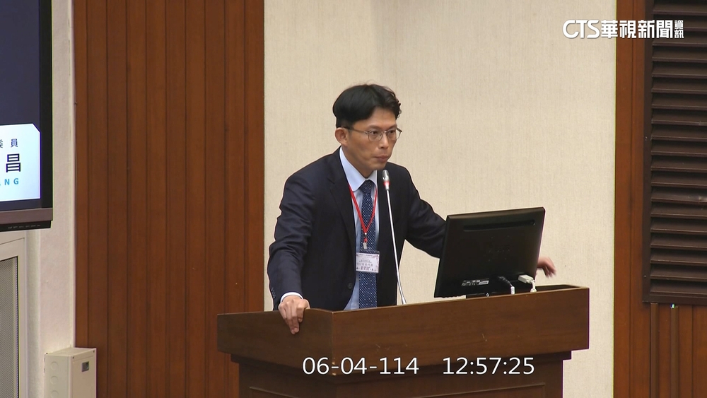 軍人加薪各提版本藍白合現嫌隙？　黃國昌：引伸太多