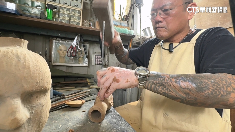 曾被霹靂布袋戲相中　任全台僅10名專屬偶雕師