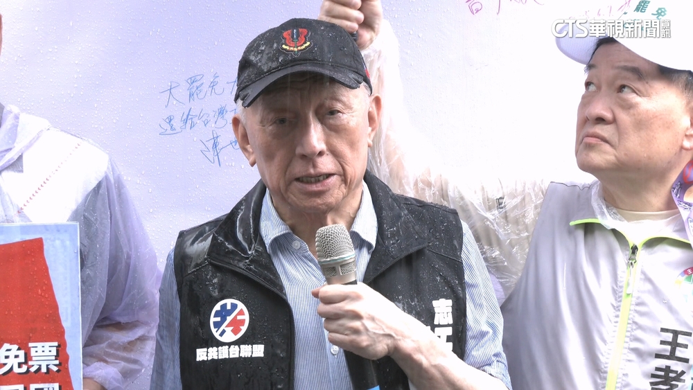 吳靜怡踢館徐巧芯！　政策說明會舌戰50分鐘