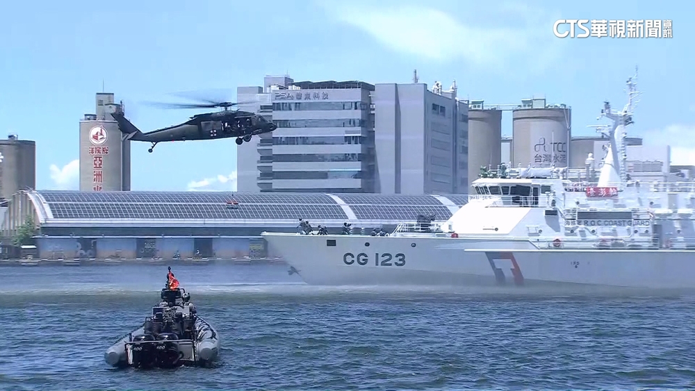 賴清德視導「海安12號」　喊話朝野挺預算案「別讓海巡夜盲」