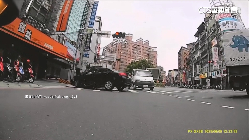 毒品通緝犯躲警撞車逃逸　警1小時火速逮人