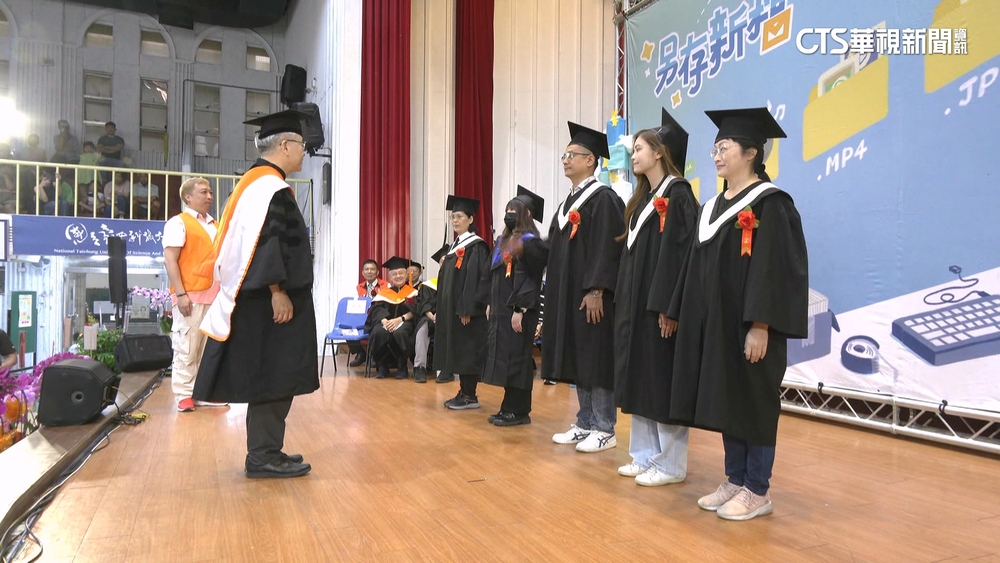 台中科大附設空中學院畢典　遠距學習翻轉教育