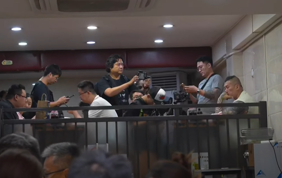 評館長直播「掌鏡不合格、超失望」遭館粉出征　詹江村：善意評論都不行？