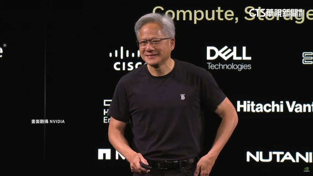 黃仁勳巴黎開講「秀台廠LOGO」　親曝將見馬克宏