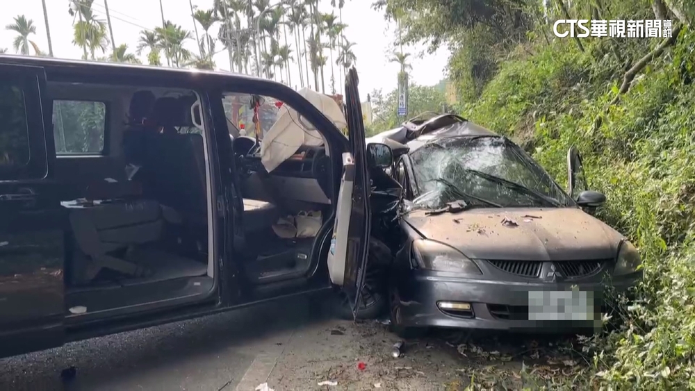 酒測值0.7！　溪頭6旬男逆撞滿載廂型車　　2車共10人傷