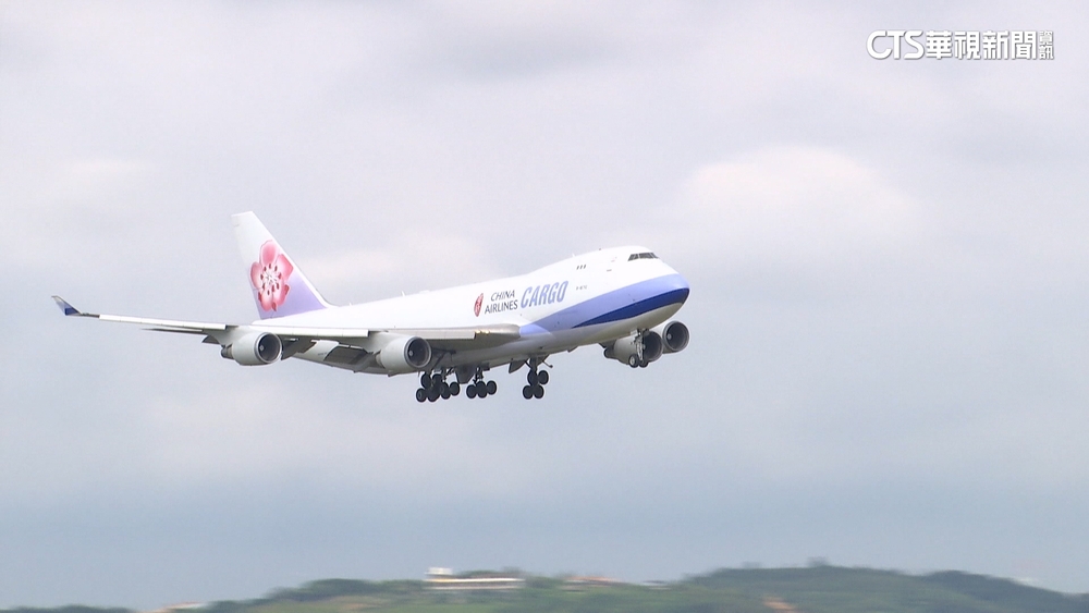 傳「飛釜山航班降錯跑道」　華航證實：立即啟動檢討與調查