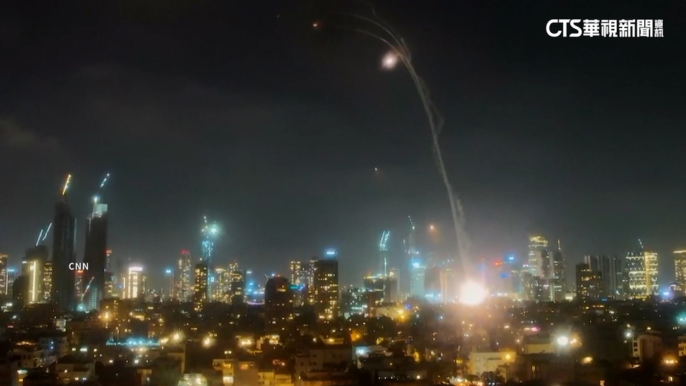 反擊！　伊朗空襲以色列　狂射百枚飛彈報復