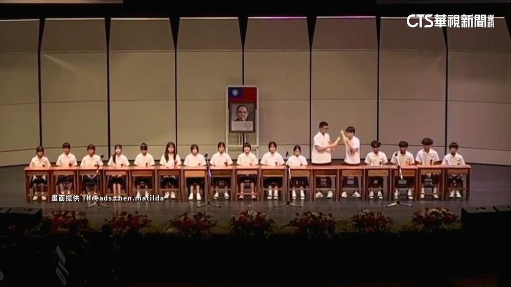 「課桌椅」大合奏！　馬公國中畢典打擊表演博喝采