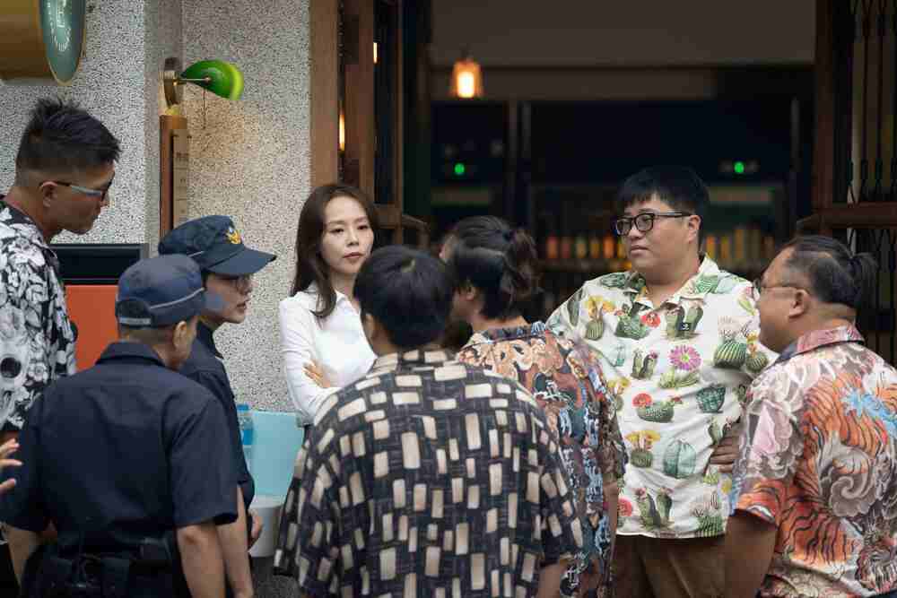 如如的蕭吧生意太好被黑道找麻煩