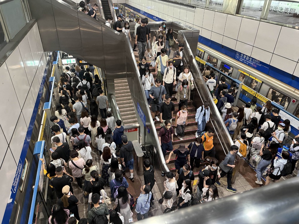 上班尖峰！板南線「列車異常」延誤至少15分　北捷曝原因