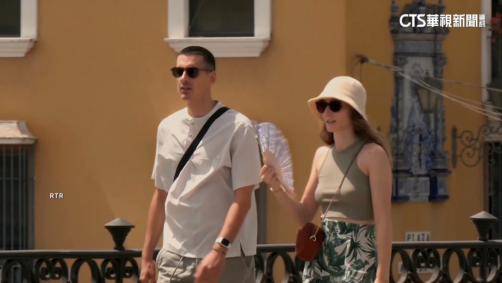 西班牙南部城市高溫45度！　農民急採摘西瓜防壞