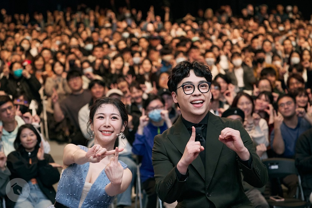 突宣布與賀瓏終止經紀合約　薩泰爾：理念不合