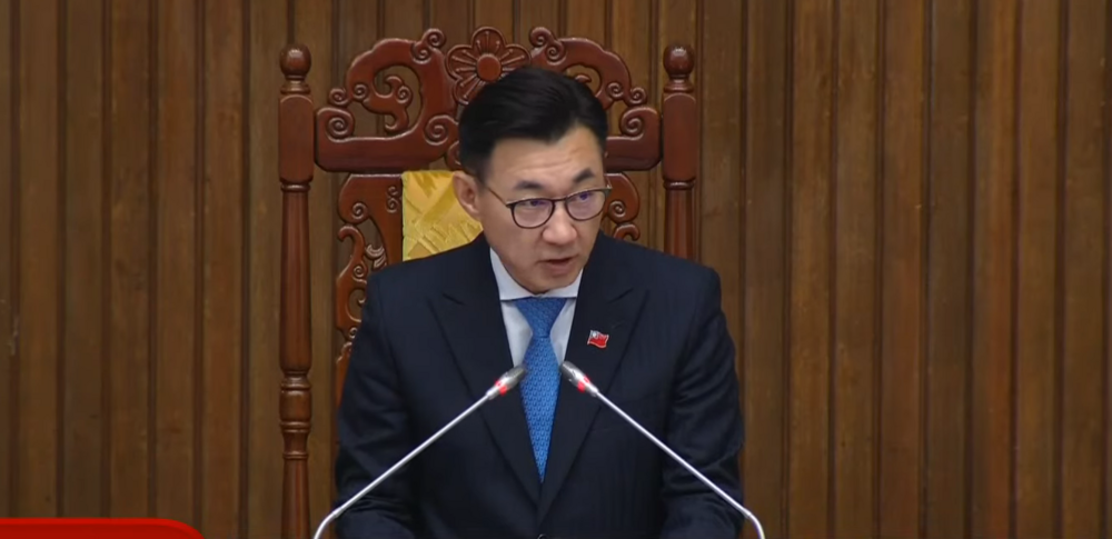 杜絕職場霸凌！立院三讀通過公務人員保障法　首長霸凌公務員「最高罰100萬」