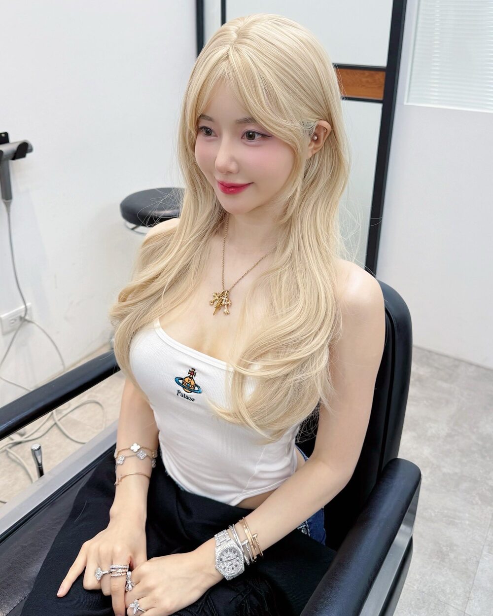 韓女神DJ近況曝！深夜連發假髮照 誓言「找回曾經的自己」