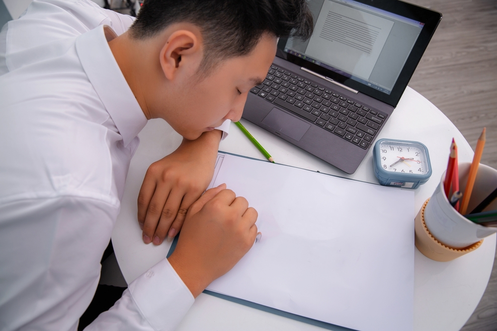 每天好累？醫曝「1病毒」恐引發鼻咽癌　揭6大預防撇步