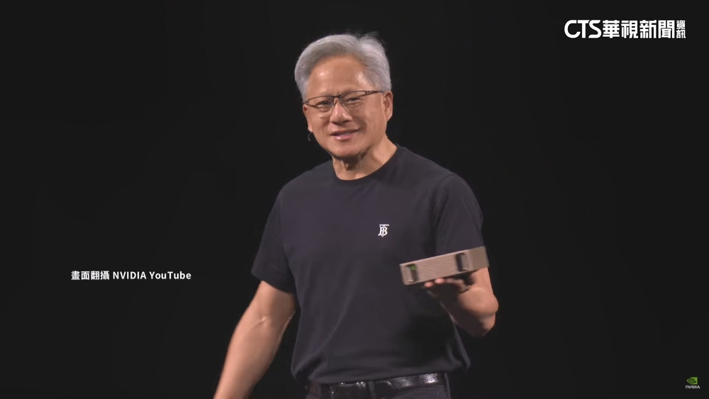 輝達股價刷新紀錄　霸氣重返「全球市值王」寶座