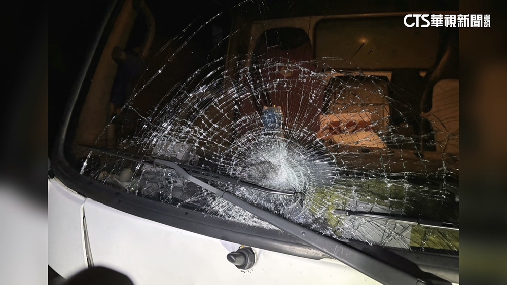 與丈夫吵架！婦「拿安全帽下車」遭撞　傷重不治